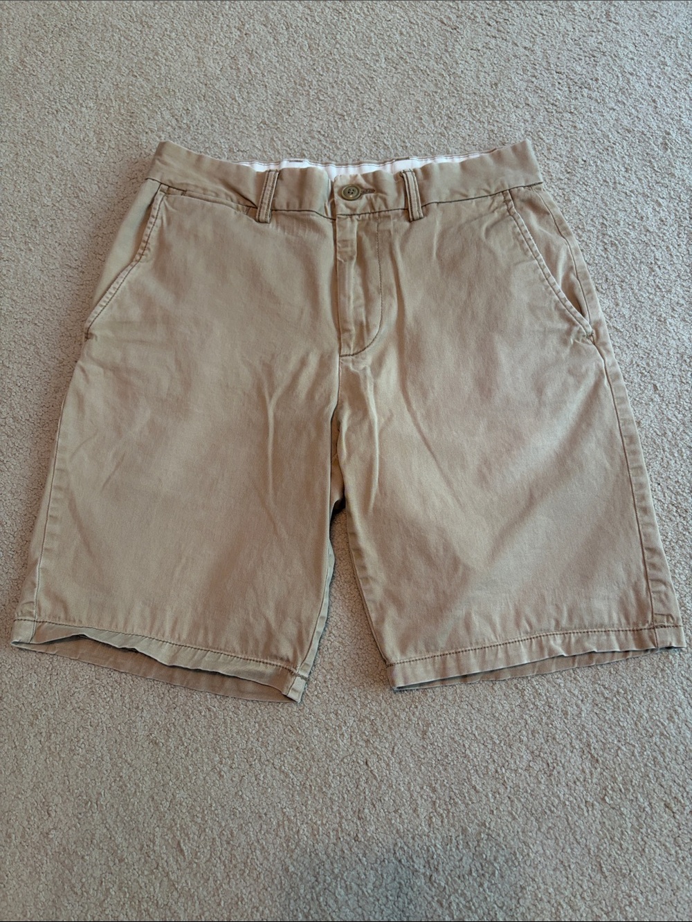 Old Navy Men's 31 Tan ‘basswood brown’ Flat-Front Cotton Shorts